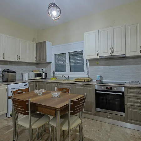 Zeusplace Alexandra's Pool