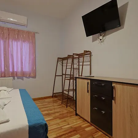 Zeusplace Alexandra's Pool *