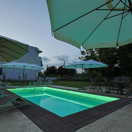 Zeusplace Alexandra's Pool