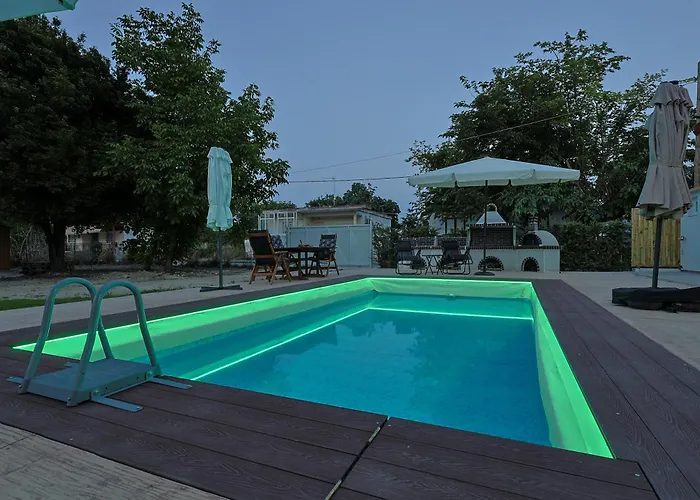 Zeusplace Alexandra's Pool Tatil Evi *